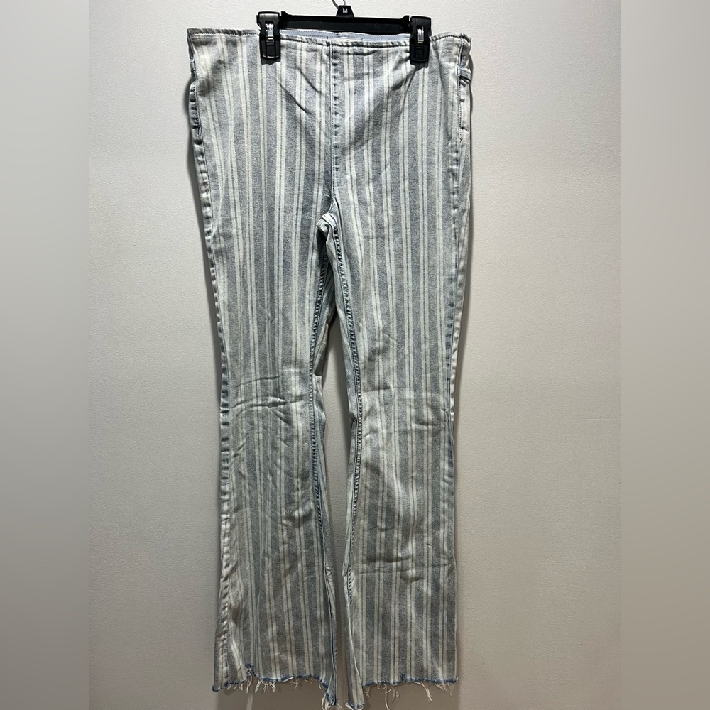 Women's We The Free Penny Blue‎ Pull-On Striped Printed Flare Jeans,Size 31